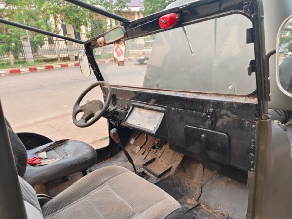 Toyota Hiro 2.0 4x4 - Image 5